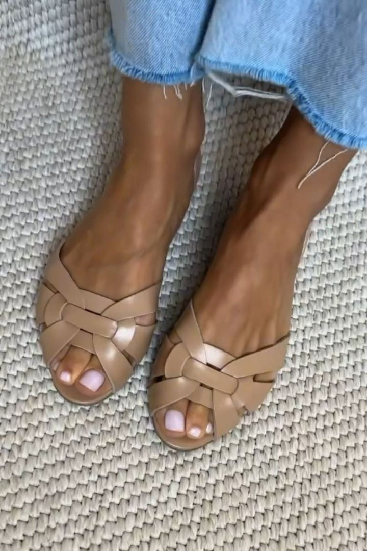 Nathalie – Natürliche Geflochtene Sommersandalen