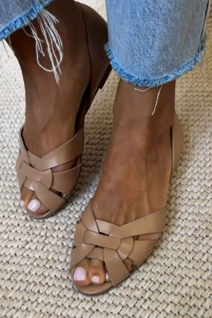 Nathalie – Natürliche Geflochtene Sommersandalen